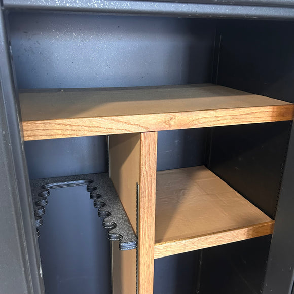 Used Cannon 23 Gun Safe, photo 4